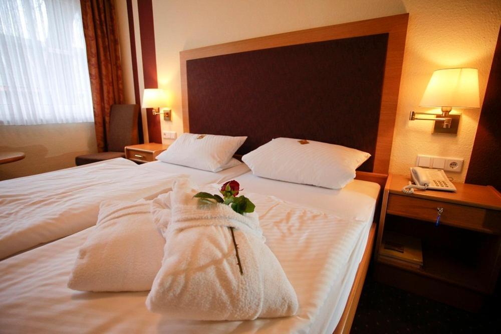 Landhotel Hermannshoehe Легден Стая снимка