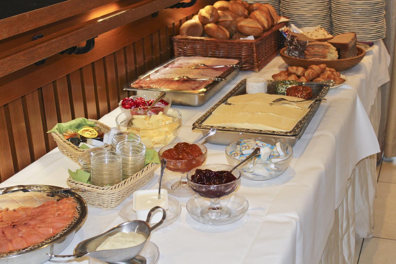 Landhotel Hermannshoehe Легден Екстериор снимка