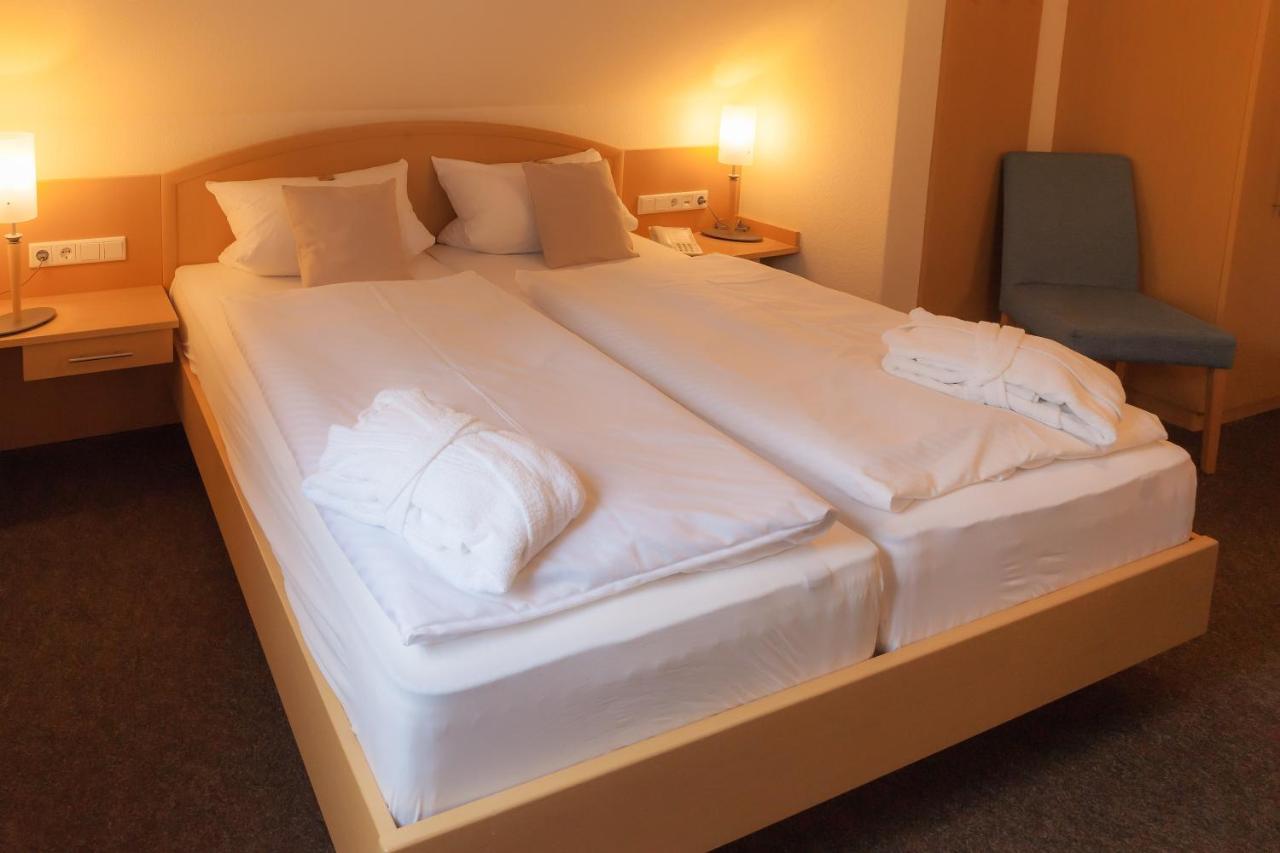 Landhotel Hermannshoehe Легден Екстериор снимка