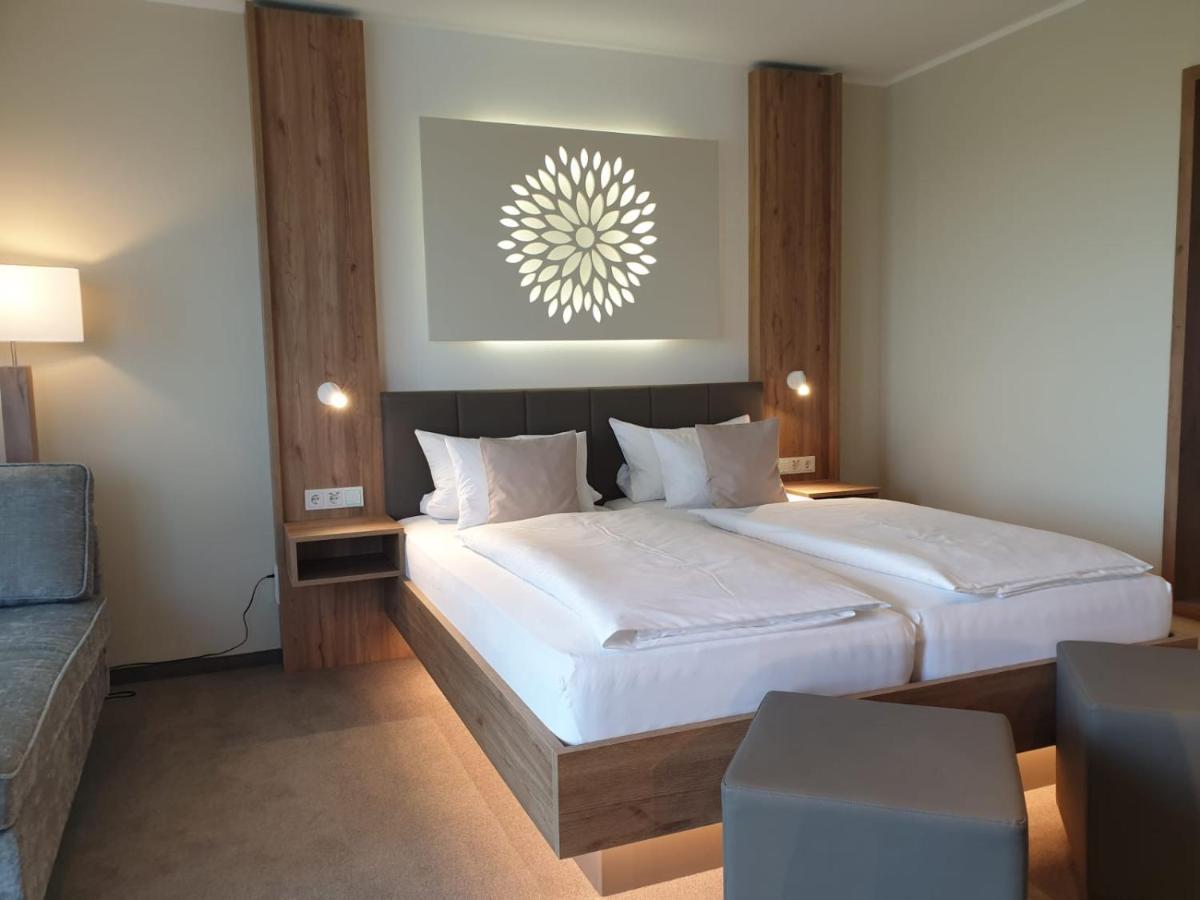 Landhotel Hermannshoehe Легден Екстериор снимка